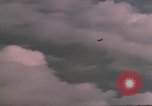 Image bombe éclate Vietnam, 1967, de la seconde 17 séquences d'archives historiques vidéo 65675075407