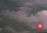 Image bombe éclate Vietnam, 1967, de la seconde 19 séquences d'archives historiques vidéo 65675075407