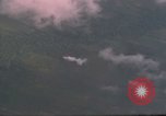 Image bombe éclate Vietnam, 1967, de la seconde 27 séquences d'archives historiques vidéo 65675075407