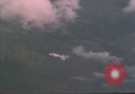 Image bombe éclate Vietnam, 1967, de la seconde 30 séquences d'archives historiques vidéo 65675075407
