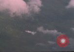 Image bombe éclate Vietnam, 1967, de la seconde 31 séquences d'archives historiques vidéo 65675075407