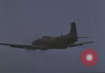 Image Force aérienne vietnamien 524e Escadron de chasse Skyraider sur une mission Vietnam, 1967, de la seconde 15 séquences d'archives historiques vidéo 65675075416