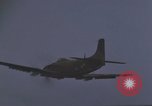 Image Force aérienne vietnamien 524e Escadron de chasse Skyraider sur une mission Vietnam, 1967, de la seconde 17 séquences d'archives historiques vidéo 65675075416