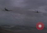 Image Force aérienne vietnamien 524e Escadron de chasse Skyraider sur une mission Vietnam, 1967, de la seconde 21 séquences d'archives historiques vidéo 65675075416