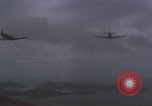 Image Force aérienne vietnamien 524e Escadron de chasse Skyraider sur une mission Vietnam, 1967, de la seconde 24 séquences d'archives historiques vidéo 65675075416