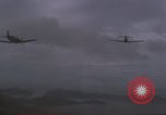 Image Force aérienne vietnamien 524e Escadron de chasse Skyraider sur une mission Vietnam, 1967, de la seconde 25 séquences d'archives historiques vidéo 65675075416