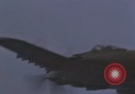 Image Force aérienne vietnamien 524e Escadron de chasse Skyraider sur une mission Vietnam, 1967, de la seconde 31 séquences d'archives historiques vidéo 65675075416