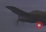 Image Force aérienne vietnamien 524e Escadron de chasse Skyraider sur une mission Vietnam, 1967, de la seconde 36 séquences d'archives historiques vidéo 65675075416