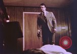 Image pistolet comme preuves matérielles United States USA, 1969, de la seconde 3 séquences d'archives historiques vidéo 65675075440