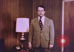 Image pistolet comme preuves matérielles United States USA, 1969, de la seconde 7 séquences d'archives historiques vidéo 65675075440