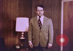 Image pistolet comme preuves matérielles United States USA, 1969, de la seconde 8 séquences d'archives historiques vidéo 65675075440