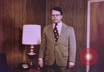 Image pistolet comme preuves matérielles United States USA, 1969, de la seconde 10 séquences d'archives historiques vidéo 65675075440