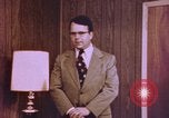 Image pistolet comme preuves matérielles United States USA, 1969, de la seconde 17 séquences d'archives historiques vidéo 65675075440