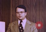 Image pistolet comme preuves matérielles United States USA, 1969, de la seconde 26 séquences d'archives historiques vidéo 65675075440