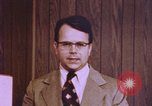 Image pistolet comme preuves matérielles United States USA, 1969, de la seconde 27 séquences d'archives historiques vidéo 65675075440
