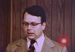 Image pistolet comme preuves matérielles United States USA, 1969, de la seconde 31 séquences d'archives historiques vidéo 65675075440