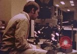 Image pistolet comme preuves matérielles United States USA, 1969, de la seconde 61 séquences d'archives historiques vidéo 65675075440