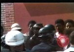 Image Les Afro-Américains protester KKK Mobile Alabama USA, 1977, de la seconde 19 séquences d'archives historiques vidéo 65675075443