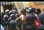 Image Les Afro-Américains protester KKK Mobile Alabama USA, 1977, de la seconde 49 séquences d'archives historiques vidéo 65675075443