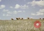 Image Train locomotive à vapeur émet de la fumée noire United States USA, 1966, de la seconde 7 séquences d'archives historiques vidéo 65675075465