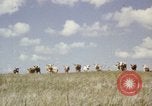 Image Train locomotive à vapeur émet de la fumée noire United States USA, 1966, de la seconde 19 séquences d'archives historiques vidéo 65675075465