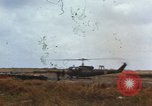 Standbild United States Soldaten Vietnam, 1968, aus Sekunde 3 historischem Filmmaterial Videoclip 65675075467