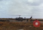 Standbild United States Soldaten Vietnam, 1968, aus Sekunde 16 historischem Filmmaterial Videoclip 65675075467