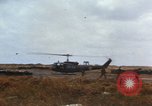Standbild United States Soldaten Vietnam, 1968, aus Sekunde 17 historischem Filmmaterial Videoclip 65675075467