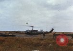 Standbild United States Soldaten Vietnam, 1968, aus Sekunde 18 historischem Filmmaterial Videoclip 65675075467