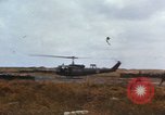 Standbild United States Soldaten Vietnam, 1968, aus Sekunde 20 historischem Filmmaterial Videoclip 65675075467