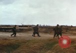 Standbild United States Soldaten Vietnam, 1968, aus Sekunde 29 historischem Filmmaterial Videoclip 65675075467
