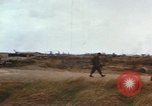 Standbild United States Soldaten Vietnam, 1968, aus Sekunde 35 historischem Filmmaterial Videoclip 65675075467