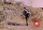Standbild USA Soldaten Vietnam, 1968, aus Sekunde 12 historischem Filmmaterial Videoclip 65675075469