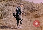 Standbild USA Soldaten Vietnam, 1968, aus Sekunde 17 historischem Filmmaterial Videoclip 65675075469