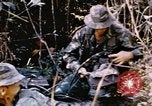 Standbild USA Soldaten Vietnam, 1968, aus Sekunde 31 historischem Filmmaterial Videoclip 65675075469
