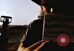 Standbild UH-1B Iroquois Hubschrauber Vietnam, 1968, aus Sekunde 4 historischem Filmmaterial Videoclip 65675075470