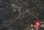 Standbild UH-1B Iroquois Hubschrauber Vietnam, 1968, aus Sekunde 17 historischem Filmmaterial Videoclip 65675075470