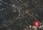 Standbild UH-1B Iroquois Hubschrauber Vietnam, 1968, aus Sekunde 18 historischem Filmmaterial Videoclip 65675075470