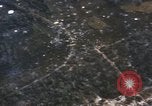Standbild UH-1B Iroquois Hubschrauber Vietnam, 1968, aus Sekunde 22 historischem Filmmaterial Videoclip 65675075470