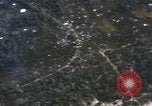 Standbild UH-1B Iroquois Hubschrauber Vietnam, 1968, aus Sekunde 25 historischem Filmmaterial Videoclip 65675075470