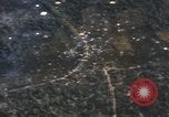 Standbild UH-1B Iroquois Hubschrauber Vietnam, 1968, aus Sekunde 34 historischem Filmmaterial Videoclip 65675075470