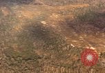 Standbild UH-1B Iroquois Hubschrauber Vietnam, 1968, aus Sekunde 47 historischem Filmmaterial Videoclip 65675075470