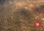 Standbild UH-1B Iroquois Hubschrauber Vietnam, 1968, aus Sekunde 52 historischem Filmmaterial Videoclip 65675075470