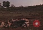 Immagine di Soldati montagnard Bu Gia Vietnam, 1963, secondo 18 filmato di repertorio 65675075481