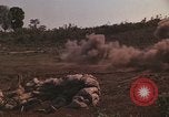 Immagine di Soldati montagnard Bu Gia Vietnam, 1963, secondo 23 filmato di repertorio 65675075481