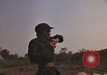 Immagine di Soldati montagnard Bu Gia Vietnam, 1963, secondo 28 filmato di repertorio 65675075481