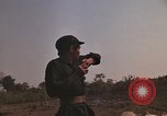 Immagine di Soldati montagnard Bu Gia Vietnam, 1963, secondo 29 filmato di repertorio 65675075481