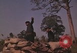 Immagine di Soldati montagnard Bu Gia Vietnam, 1963, secondo 38 filmato di repertorio 65675075481