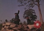 Immagine di Soldati montagnard Bu Gia Vietnam, 1963, secondo 39 filmato di repertorio 65675075481