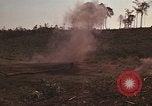 Immagine di Soldati montagnard Bu Gia Vietnam, 1963, secondo 57 filmato di repertorio 65675075481